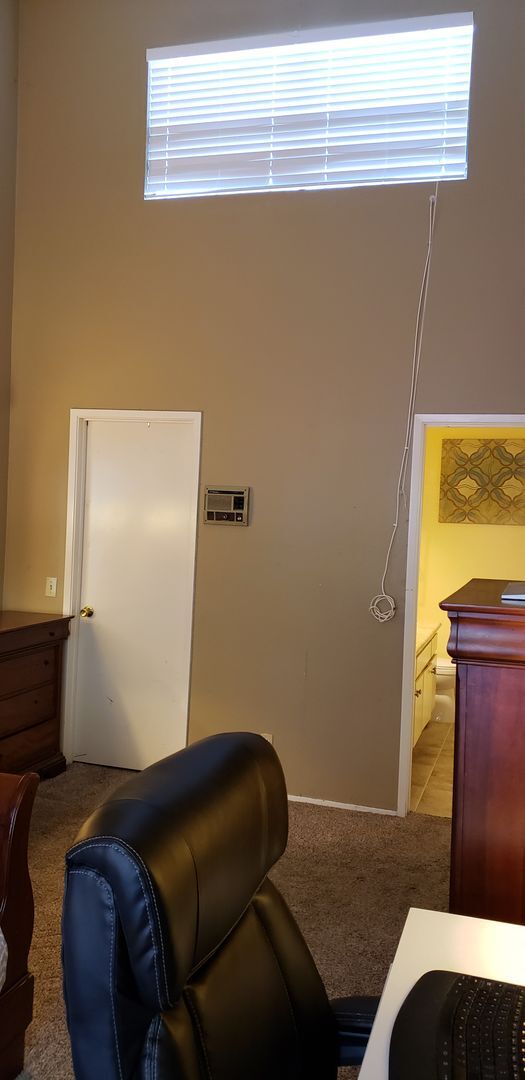 Building Photo - $3,500- 3 Bed/ 2 Bath Townhome in Scripps ...