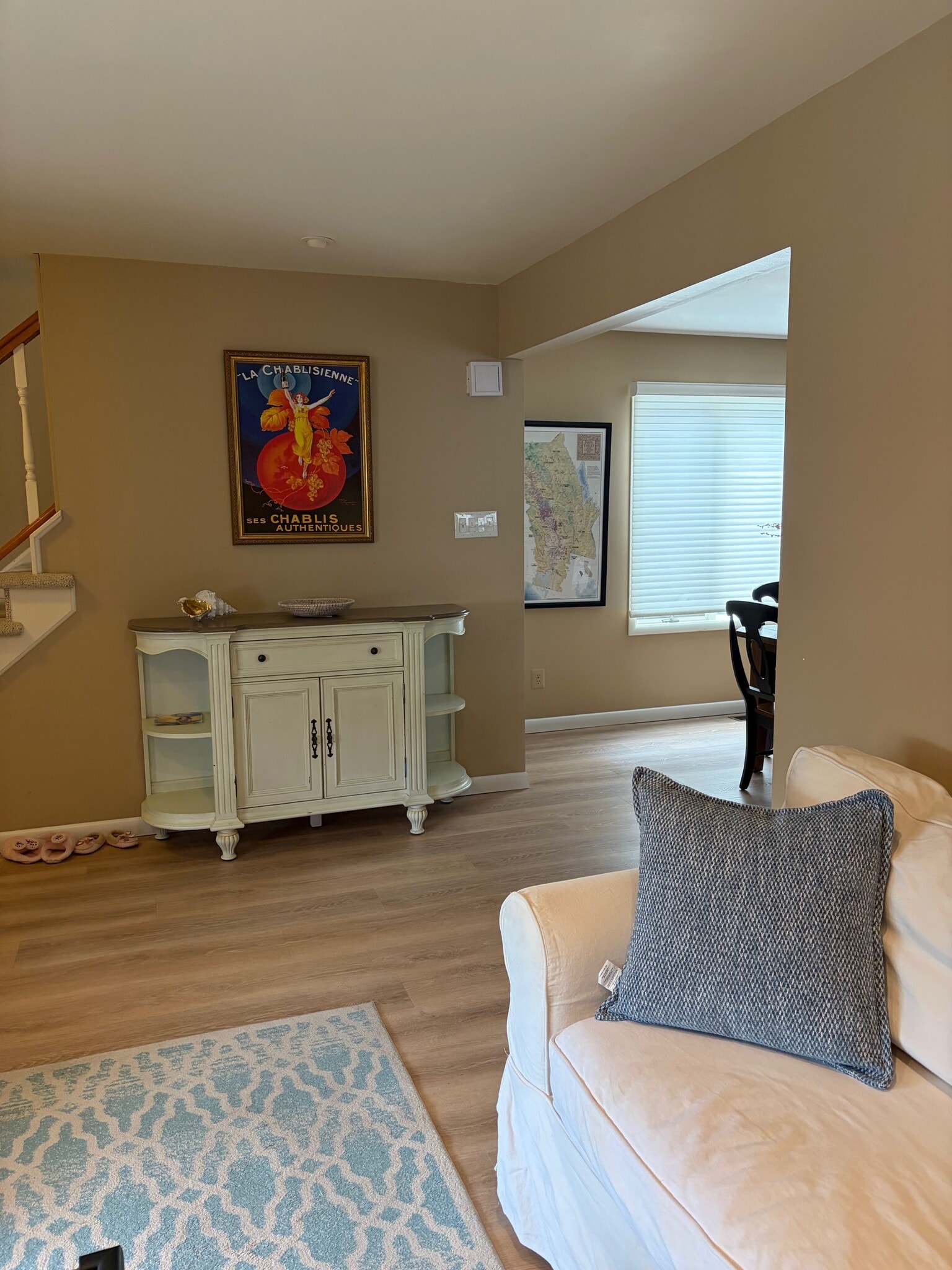 Living room - 2 N Frontenac Ave