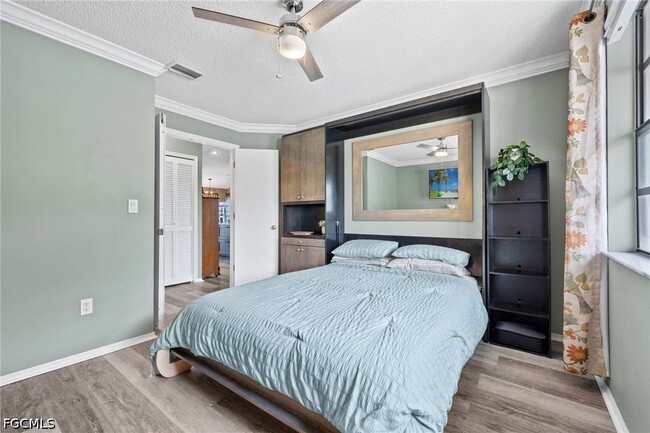 Building Photo - 9597 Halyards Ct