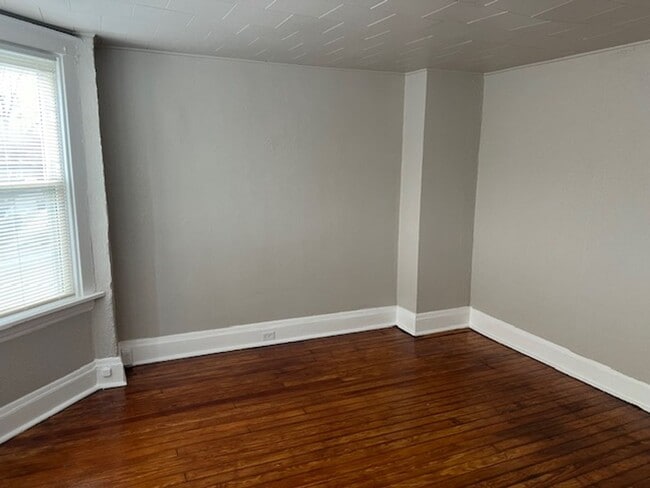 Building Photo - $1,300 Harrisburg 3 bedroom house for rent