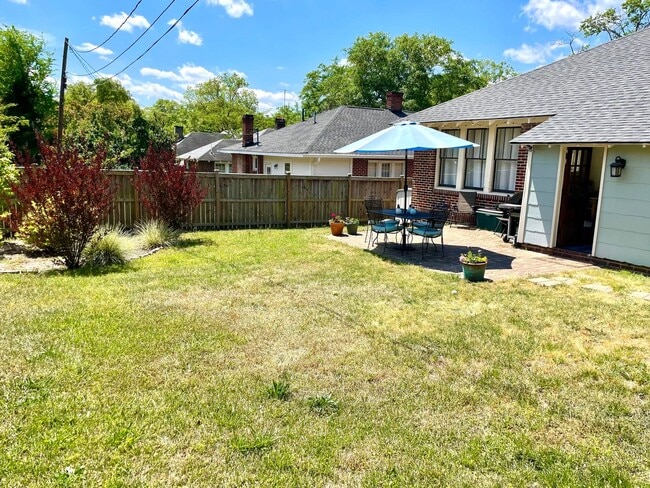 Building Photo - Charming 3-Bedroom Home in the Heart of Ol...