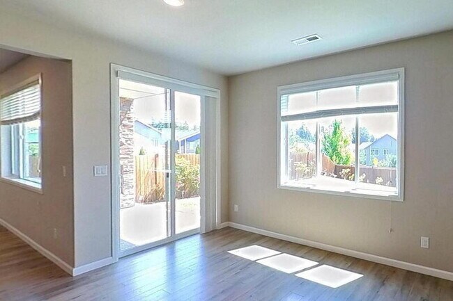 Building Photo - 13741 SE 184th Pl