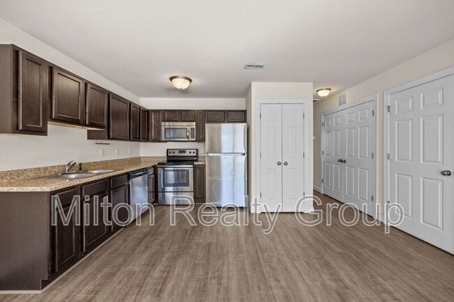 Building Photo - 91 River Stancil Dr