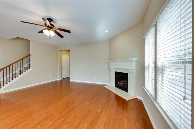 Building Photo - 7245 Rocking Horse Ln