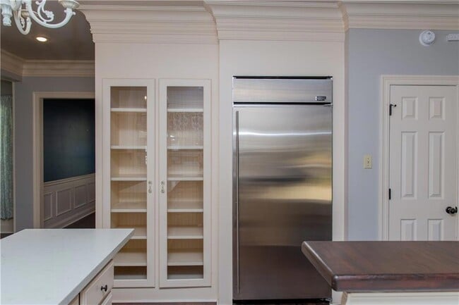 Building Photo - 118 Fox Run Dr