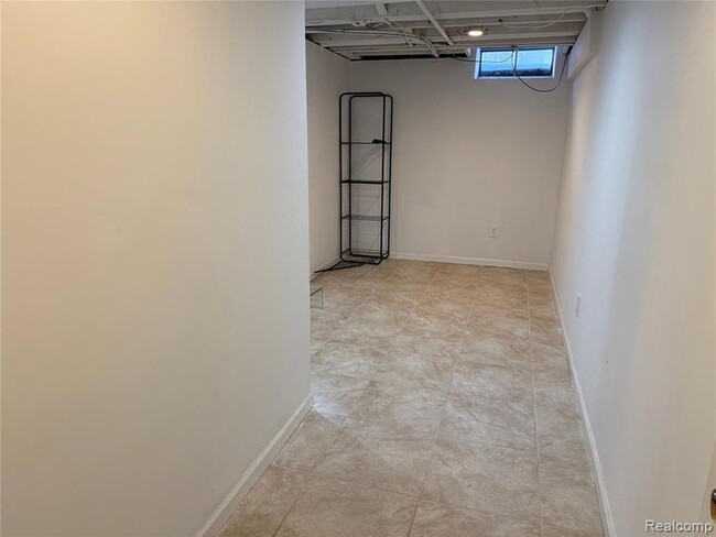 Building Photo - 21141 E Glen Haven Cir