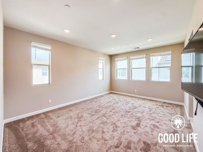 Building Photo - 16755 Coyote Bush Dr