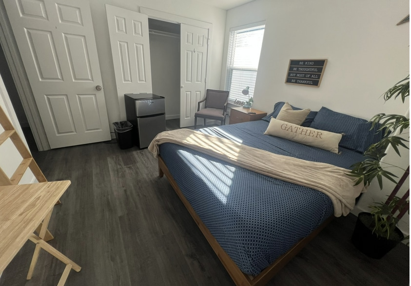 Building Photo - 8124 Sterlingshire St