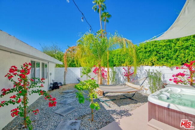Building Photo - 36422 Sandsal Cir