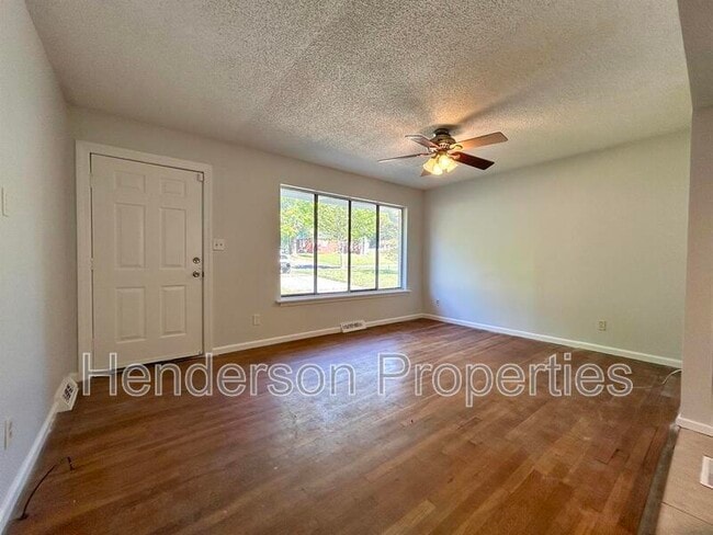 Building Photo - 908 Bilmark Ave