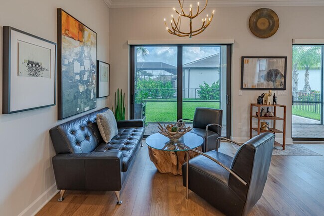 Building Photo - 559 SE Villandry Way