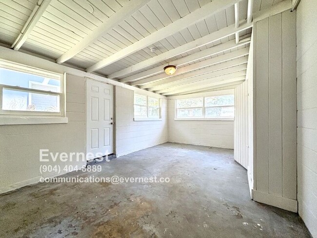 Building Photo - 7935 India Ave