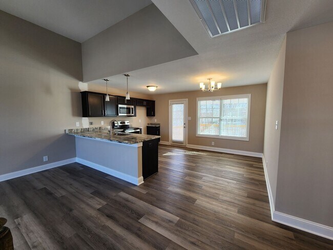 Building Photo - Welcome To Clarksville!