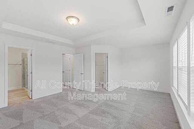 Building Photo - 2105 Nandina Trl