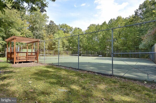 Building Photo - 10641 John Ayres Dr