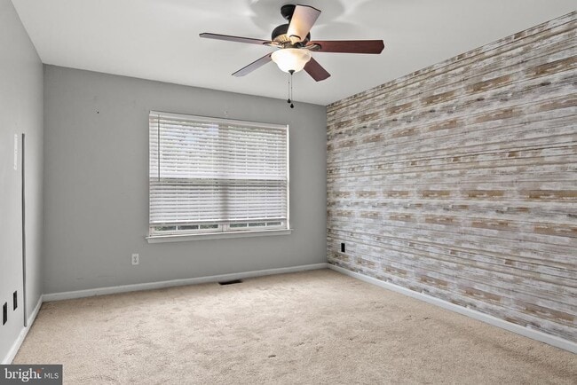 Building Photo - 43 Gristmill Ln