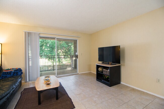 Building Photo - Windsor Park #228