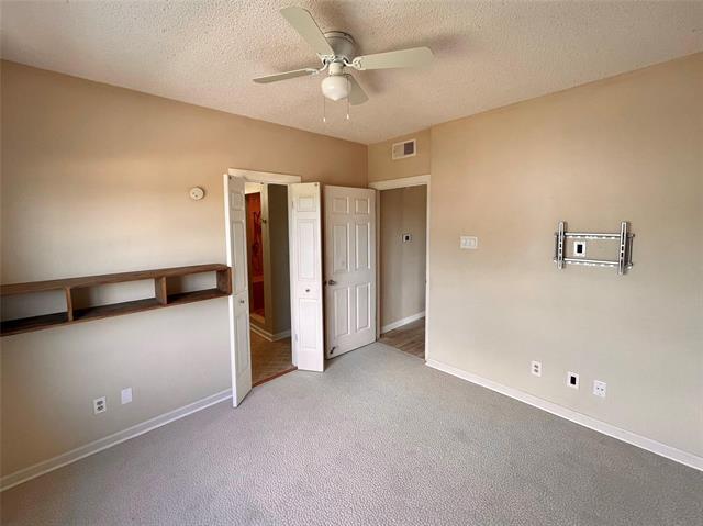 Building Photo - 8750 Park Ln