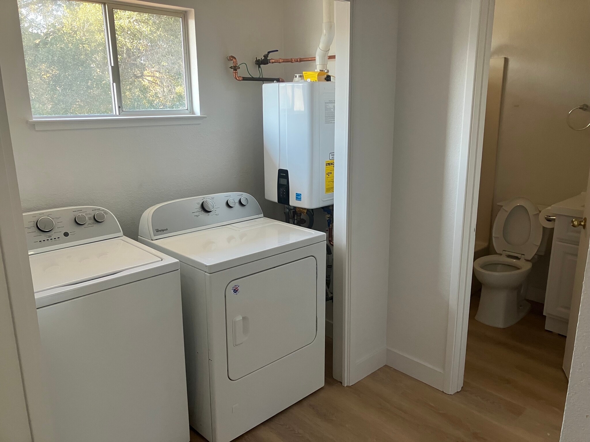 Building Photo - 1652 E St