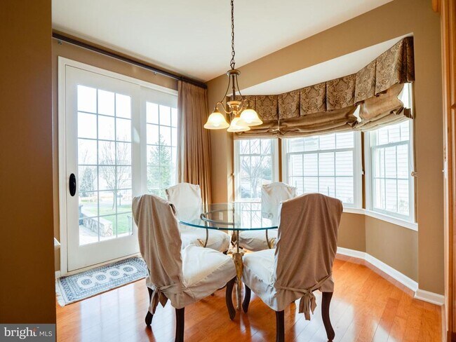 Building Photo - 23152 Evergreen Ridge Dr