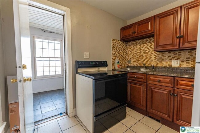 Building Photo - 1015 Hamilton St