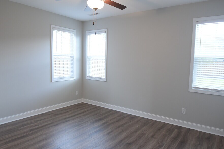Building Photo - 1308 Teddy Rd