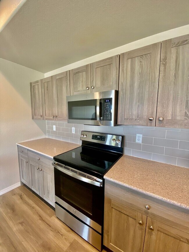 Building Photo - 3 Bedroom SFR in 80938 Near Peterson SFB