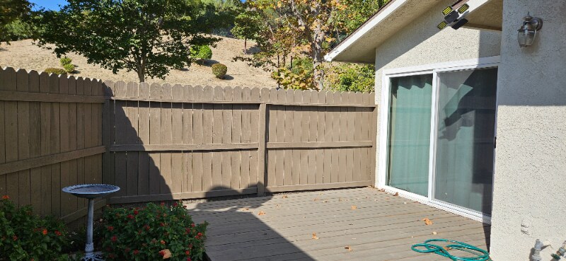 Building Photo - 14886 Reedley St