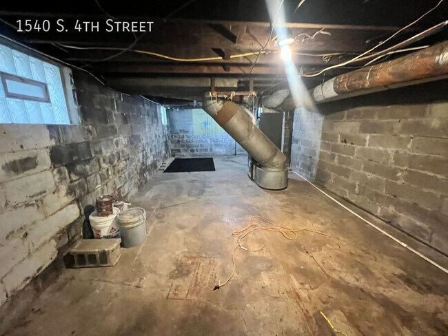 Building Photo - 1540 S 4th St