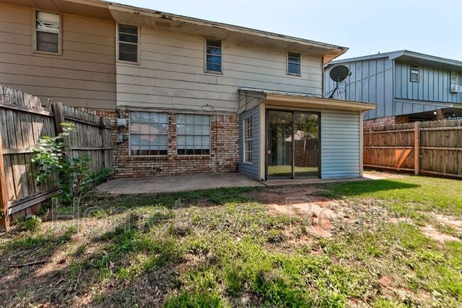 Building Photo - 7301 Edenborough Dr