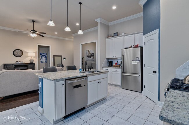 Building Photo - Fully Furnished: Lucien Fields South Shreveport