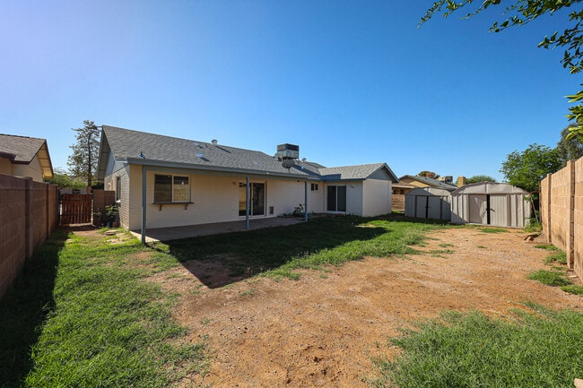 Building Photo - 408 W Oraibi Dr