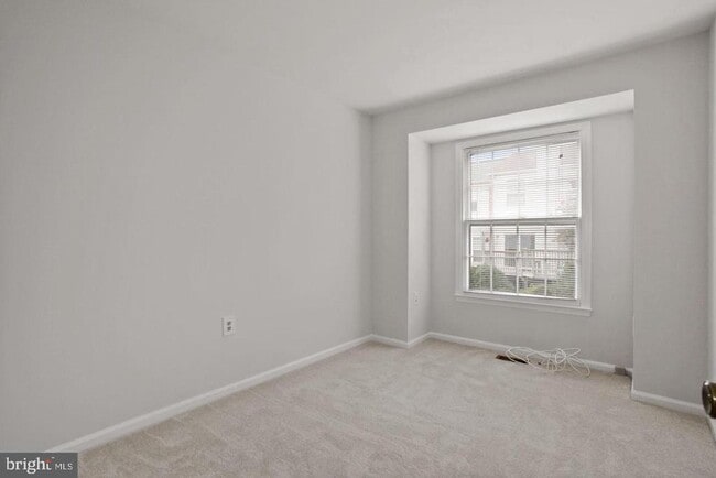 Building Photo - 6531 Kemper Lakes Ct