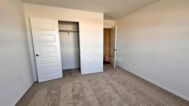 Building Photo - 16201 Harvester