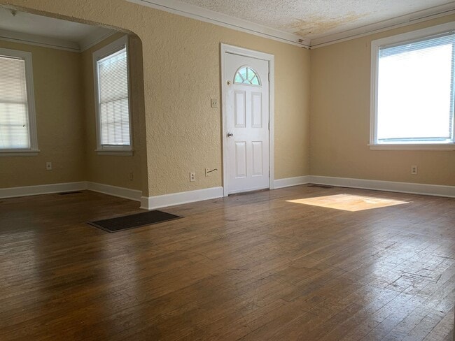 Building Photo - 3734 Kearney Ave