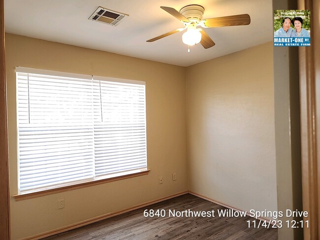 Building Photo - 6840 NW Willow Springs Dr