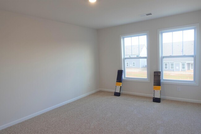 Building Photo - 461 Pine Nut Wy