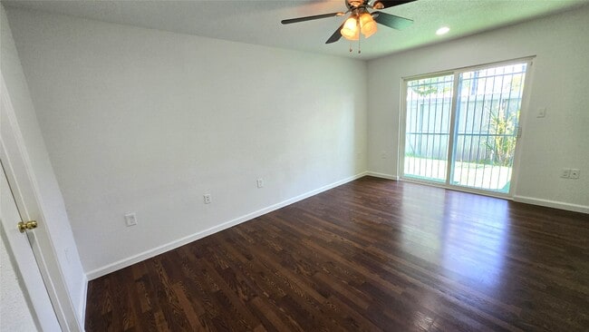 Building Photo - 7400 Bellerive Dr