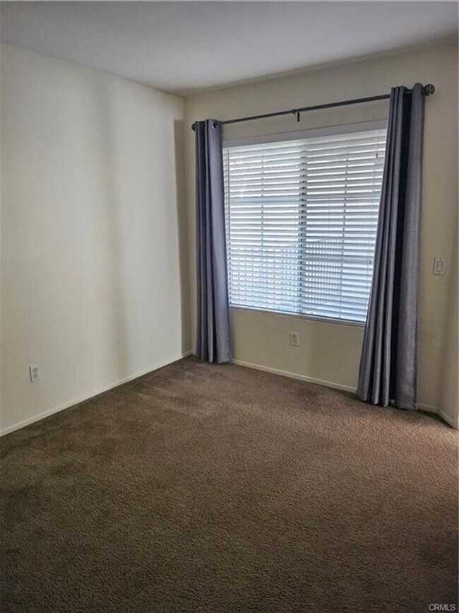 Building Photo - 291 Chaumont Cir