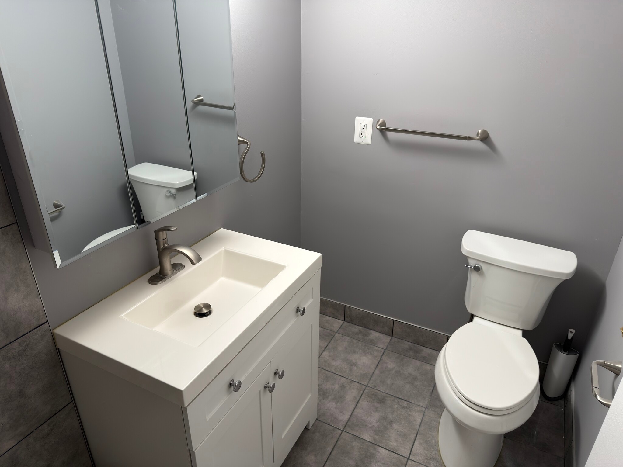 Building Photo - 9926 Haldeman Ave