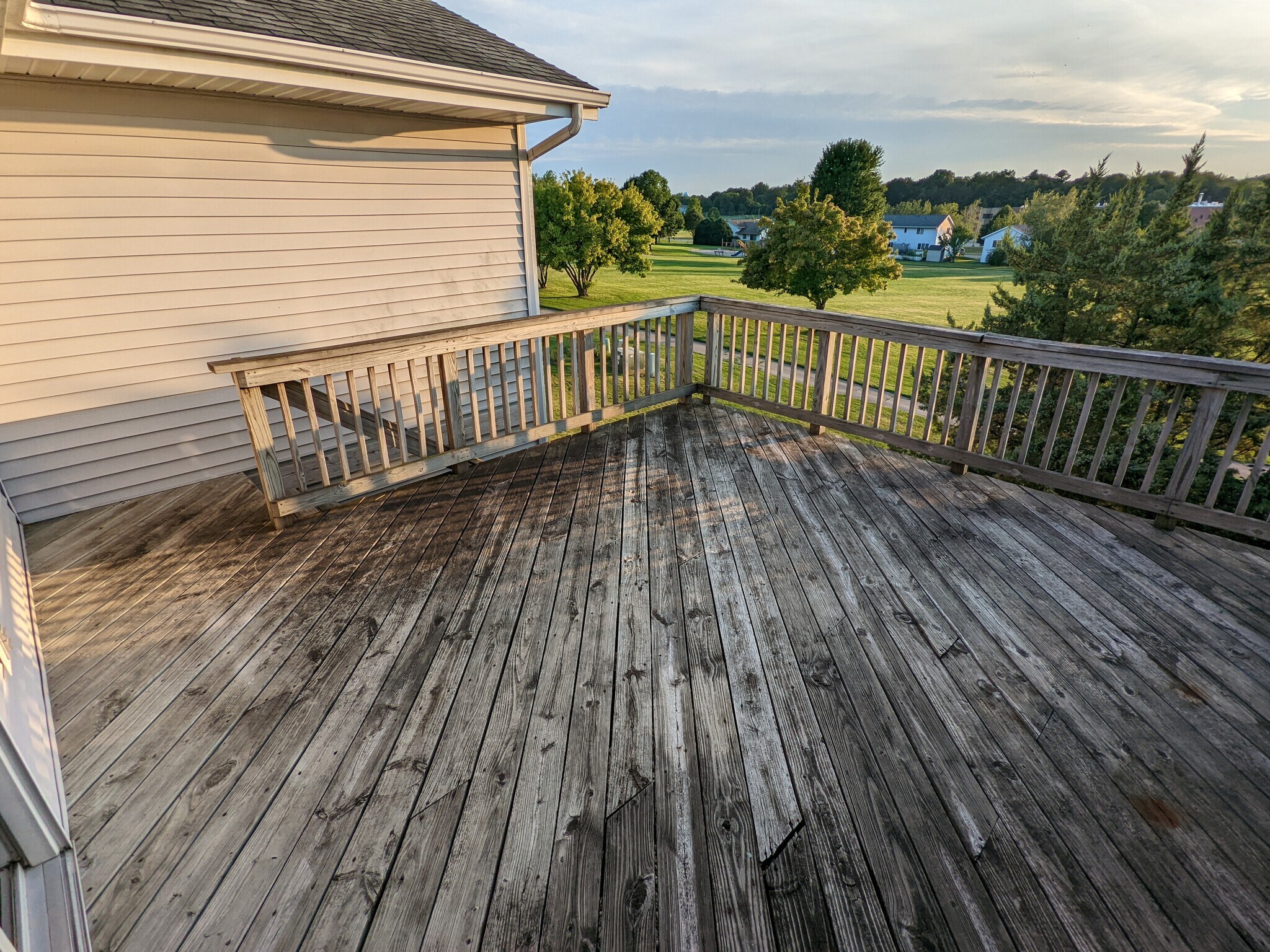 Deck off kitchen - 5212 Black Walnut Dr
