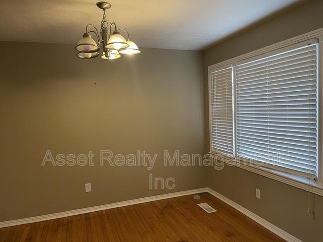 Building Photo - 5707 Scenic Ridge Rd