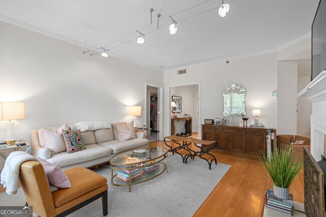 Building Photo - 50 Biscayne Dr NW