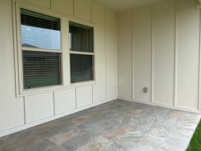 Building Photo - 9611 Murandy Dr