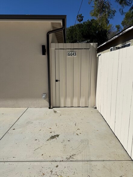 Building Photo - 6641 Glade Ave