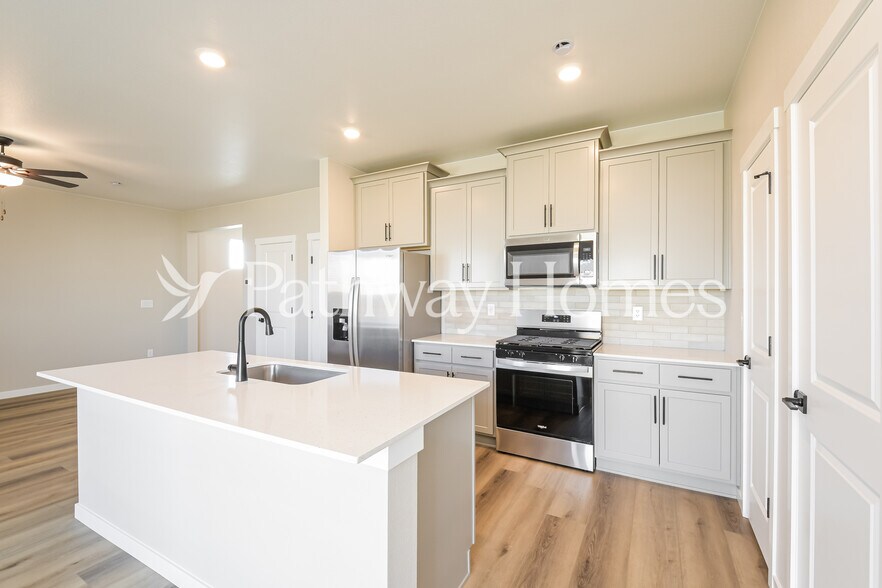 Building Photo - 18043 E 94th Pl