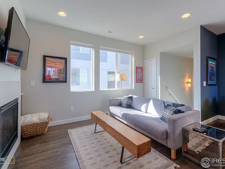 Building Photo - 2038 High St