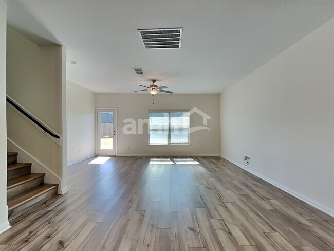 Building Photo - 216 Foster Ln