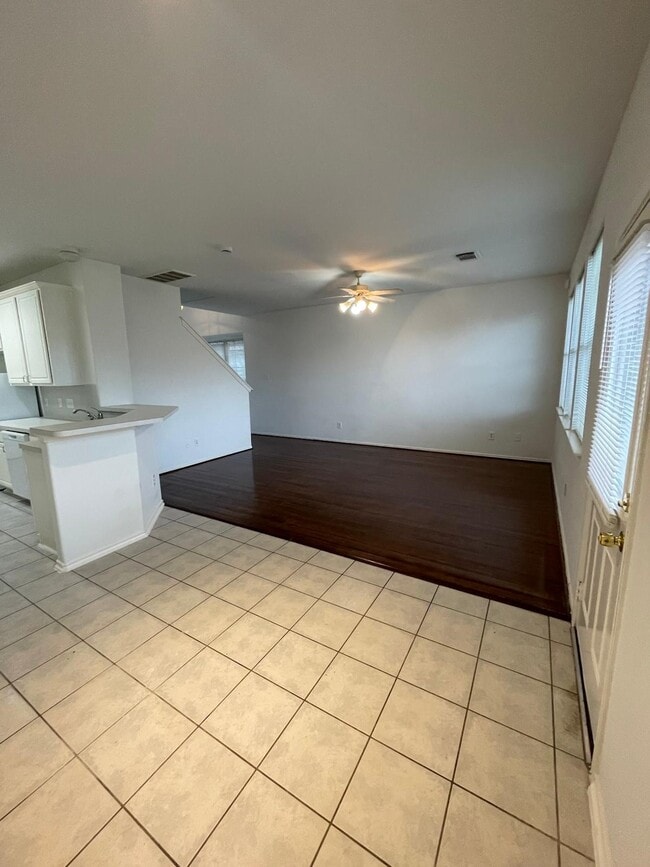 Building Photo - 2926 Loganberry Park Ln