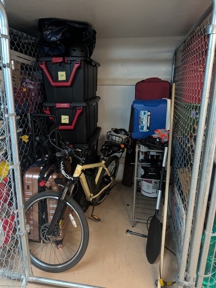 Large Storage area - 3956 Texas St